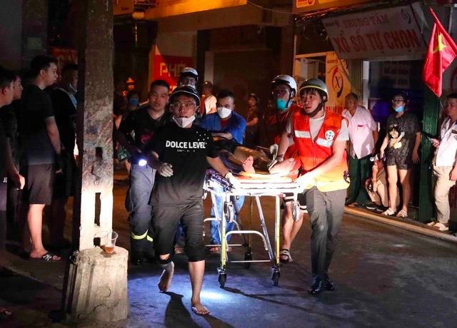 9月12日23时22分，越南河内市青春郡姜下街一公寓楼发生火灾，造成至少40人死亡、54人送医