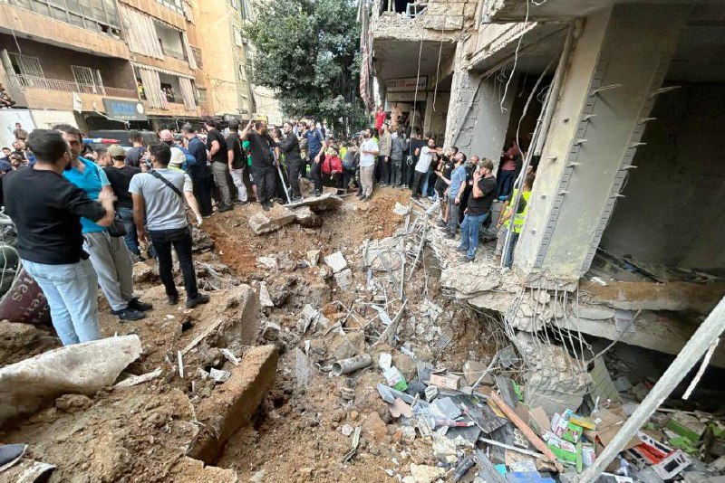 以色列20日空袭黎巴嫩首都贝鲁特南郊一座4层建筑，造成至少14人死亡、66人受伤