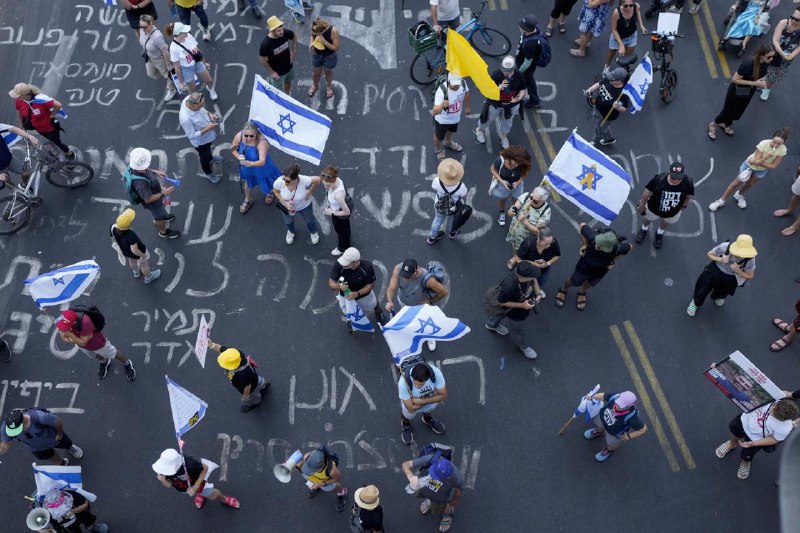 以色列2日举行大罢工，抗议政府未能带回被扣押的人质