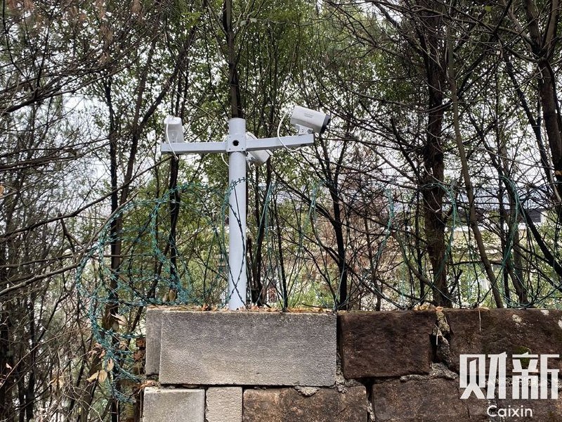 胡鑫宇家人29日下午决定进行尸检以查清真相