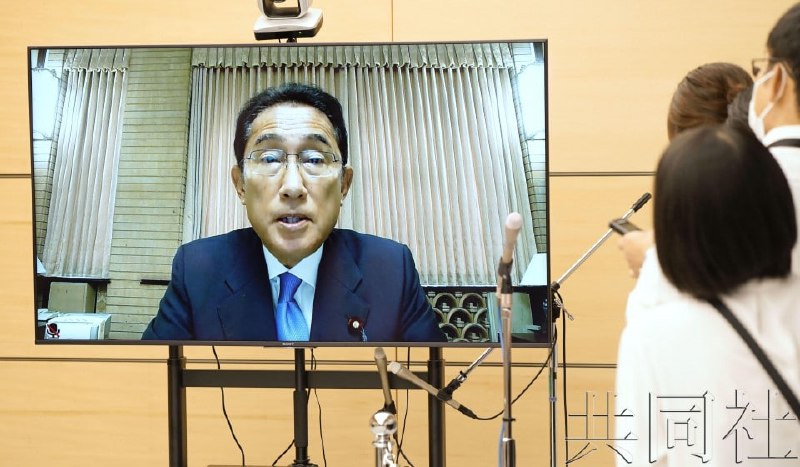 24日，对于修改日本目前全数掌握新型冠状病毒感染者的做法，日本政府决定将交由各地方政府进行判断，而不是在全国统一实施