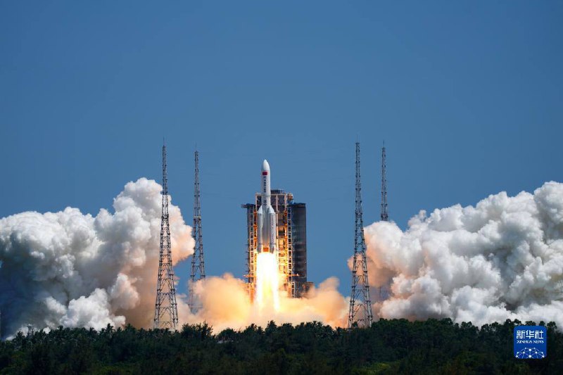 7月24日14时22分，搭载问天实验舱的长征五号B遥三运载火箭，在中国文昌航天发射场准时点火发射，约495秒后，问天实验舱与火箭成功分离并进入预定轨道，发射取得圆满成功