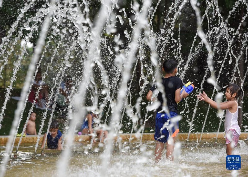 临近夏至，西班牙、法国、意大利等欧洲国家连日遭遇40摄氏度以上高温，部分地区气温刷新有气象记录以来6月同期纪录