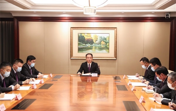 12月2日晚7时，恒大集团召开保交楼工作专题会议，许家印在会上重点总结了今年以来的复工复产保交楼情况，并要求确保完成全年保交楼任务