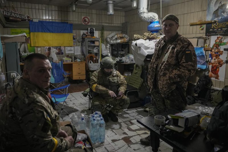 周一，随着俄罗斯军队加强炮击，食物、水、供暖和药品变得越来越稀缺，乌克兰的人道主义危机进一步加深