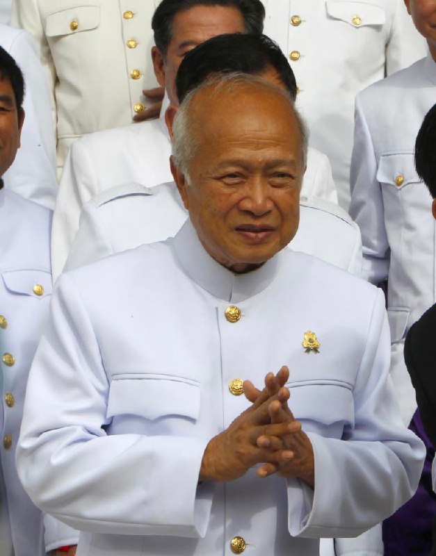 柬埔寨前首相、奉辛比克党主席、已故国王诺罗敦·西哈努克之子诺罗敦·拉那烈亲王周日在法国去世，享年77岁