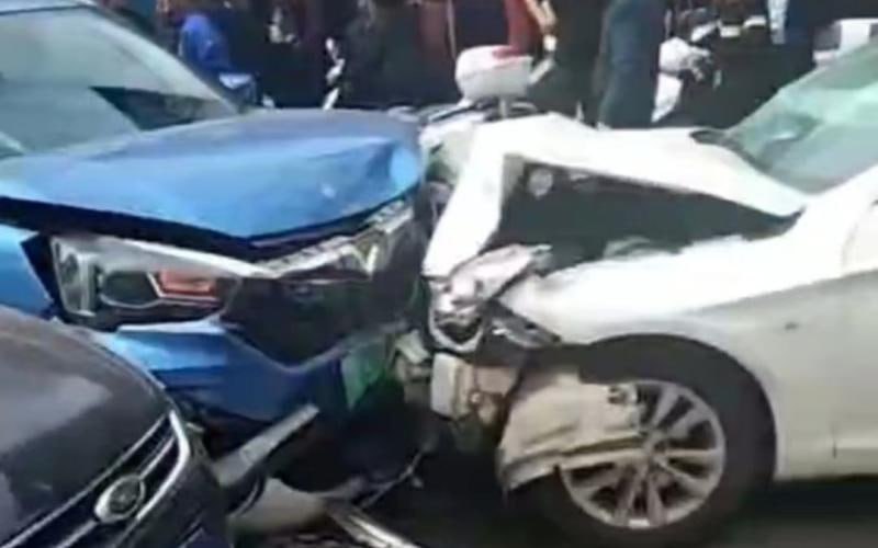 13日14时许，山西吕梁兴县奥家湾乡发生一起重大刑事案件，致7死11伤