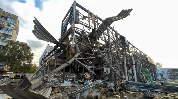 俄罗斯今天再度对乌克兰发动袭击，乌克兰全国各地均响起防空警报