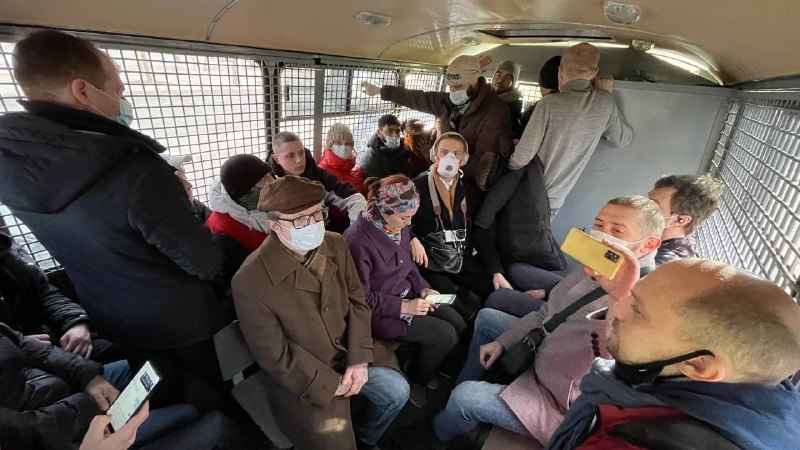 莫斯科和圣彼得堡当局重兵戒备，防范示威者