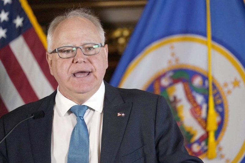 美国民主党总统候选人哈里斯6日宣布，明尼苏达州州长蒂姆·沃尔兹将作为其副总统人选