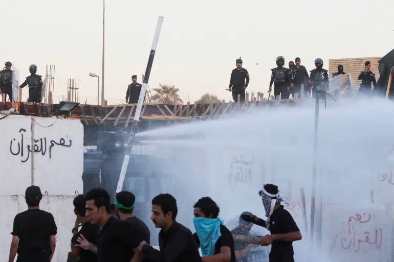 瑞典抗议者亵渎《古兰经》；伊拉克抗议者冲进瑞典驻伊拉克使馆；伊拉克政府宣布驱逐瑞典大使