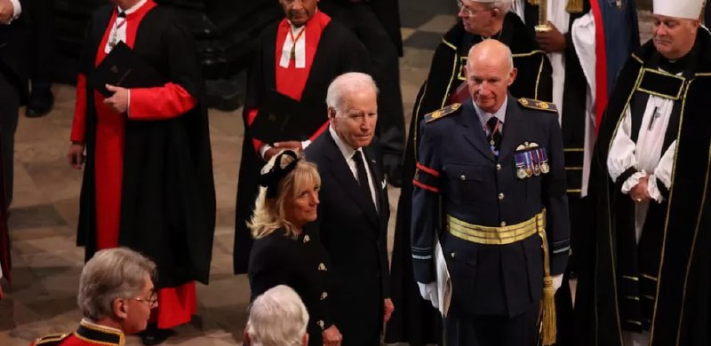 英女王伊丽莎白二世的葬礼于北京时间19日下午6时在威斯敏斯特教堂（西敏寺）举行