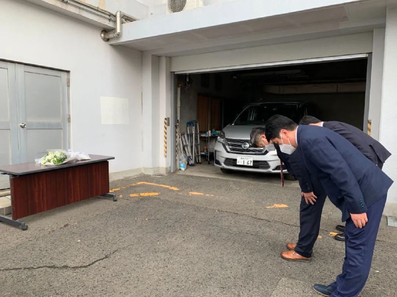 中国驻福冈总领事律桂军表示，截至26日中午，有关香港籍货轮“JINTIAN”沉没事件，已搜寻到的13名船员中，5名无生命危险，其中4名为中国船员；8名船员已确认死亡，其中有6名为中国船员