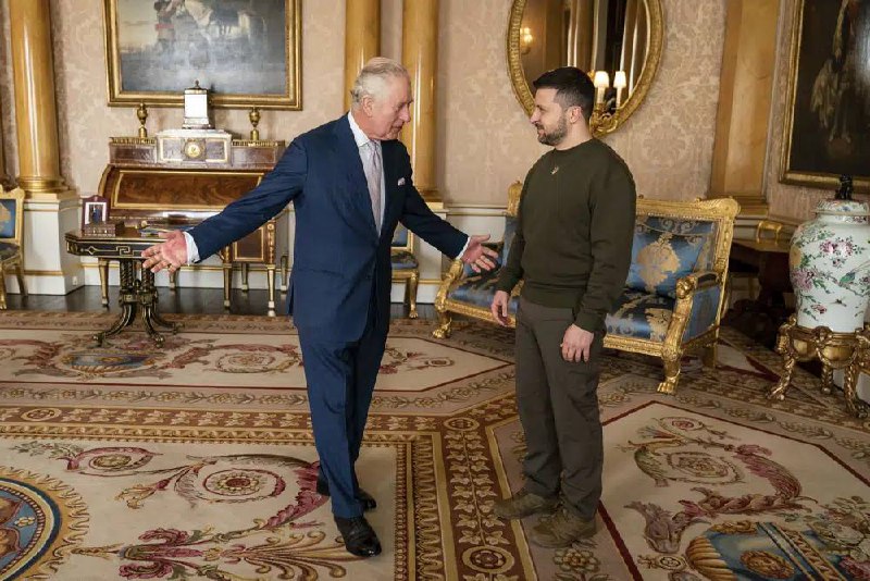 乌克兰总统泽连斯基8日访问英国和法国寻求支持，西方对提供战机态度有所转变